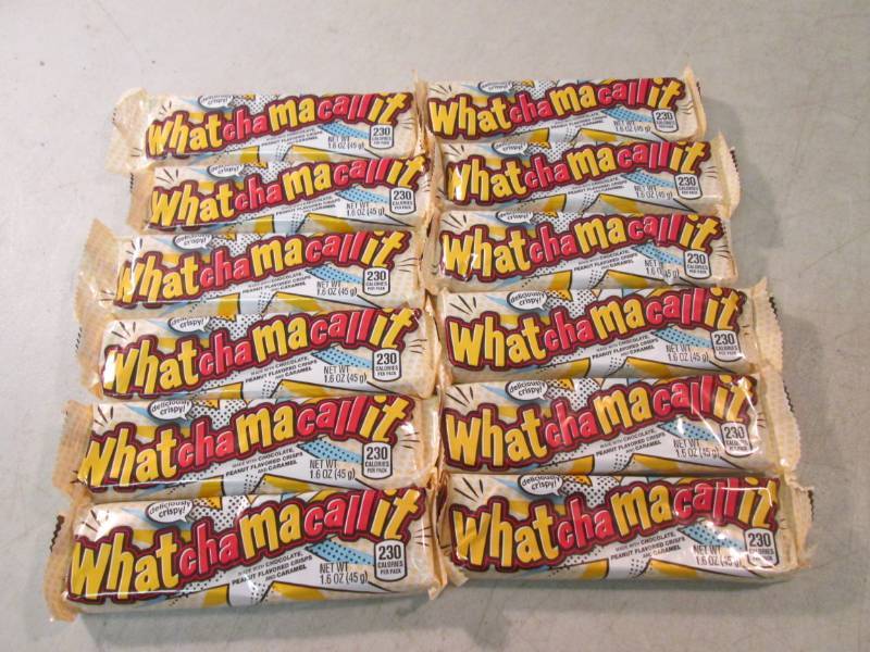 lot 234 image: 12 Whatchamacallit Candy Bars Best ...