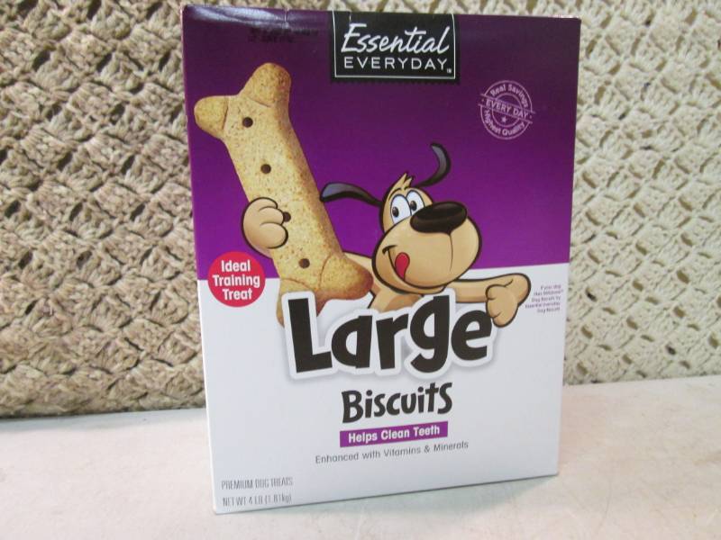 lot 249 image: 4 Pound Box of Large Dog Treat Bisc...