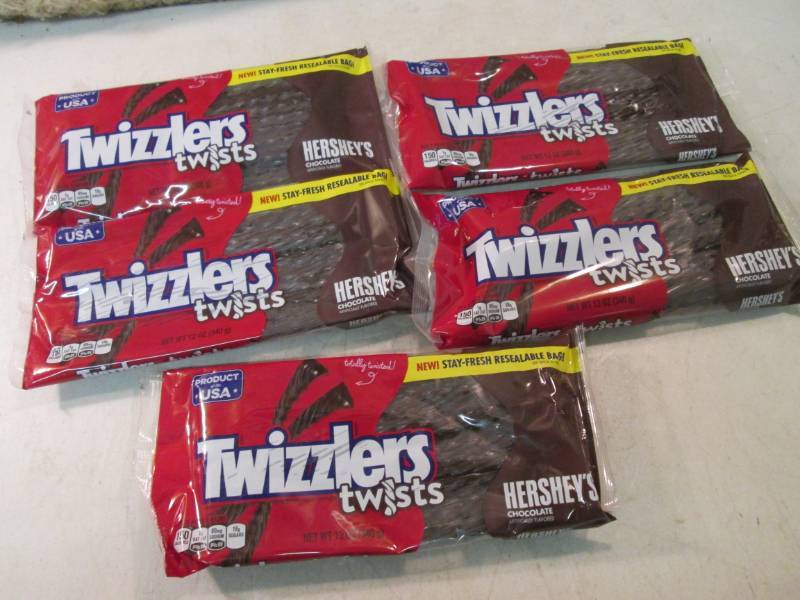lot 250 image: 5 Packs of Twizzlers Twists Hershey...