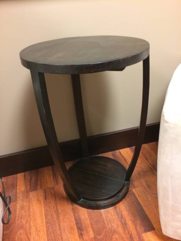 lot 28 image: Round Dark Wood Side Lamp Table - Excellent Condition