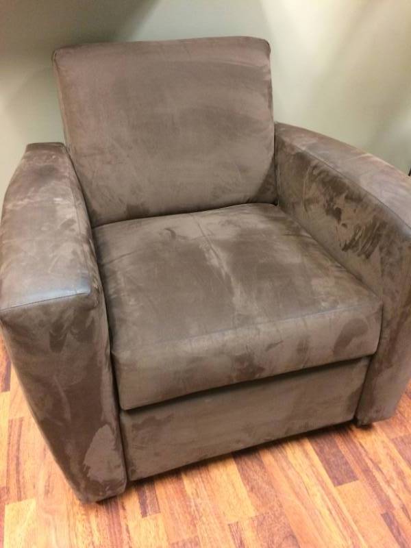lot 49 image: MSRP $2500 Integra Seating Co The Lounge Collection Rendezvous Seating Higher Back Upholstered Arm Chair - Lifetime Warranty - Excellent Condition