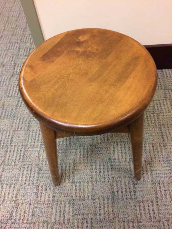 lot 82 image: WOW Vintage W. H. Gunlocke Chair Co Walnut Finish 18 Wood Stool - Has Label and Imprint - Some Wear To Legs - Great Condition Though For Age 