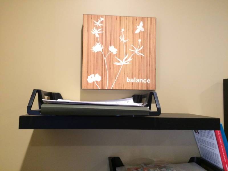 lot 90 image: Pair Of Art Decor With Two Floating Shelves - Excellent Condition - Contents Not Included