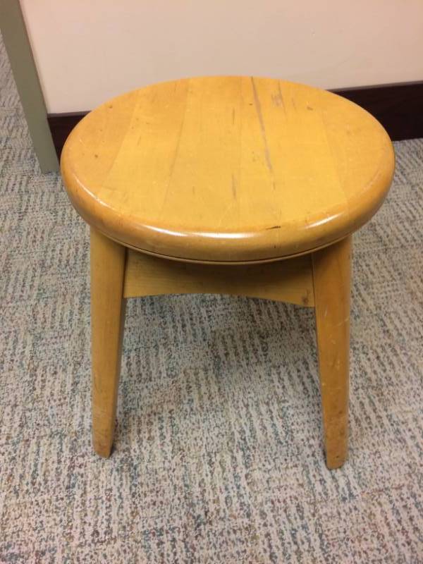 lot 94 image: WOW Vintage W. H. Gunlocke Chair Co 18 Wood Stool - Has Label and Imprint - Some Wear To Legs - Great Condition Though For Age 