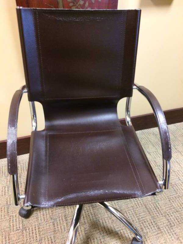 lot 95 image: Brown Leather & Chrome Mobile Office Chair - Good Condition Though Does Have Wear To Leather Arms Where It Would Rub Against The Desk.