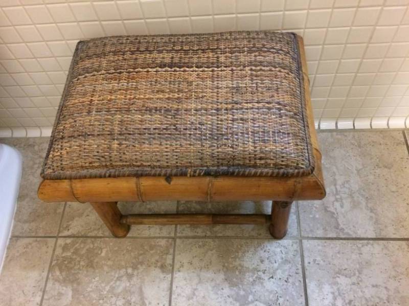 lot 98 image: WOW Vintage Bamboo Rattan Wicker Stool Chair - Great Condition