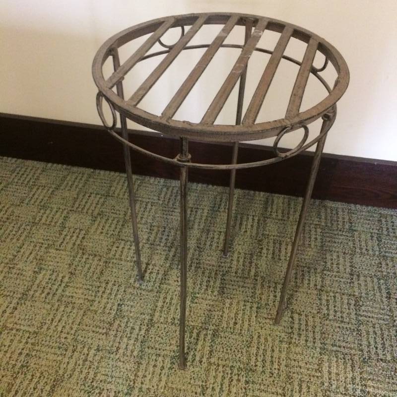 lot 89 image: Iron Plant Stand