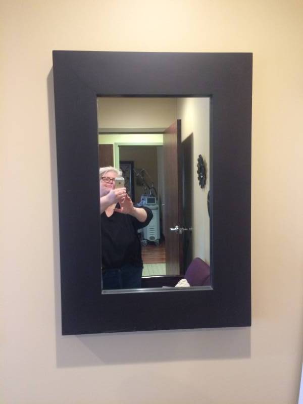 lot 92 image: Beautiful Black Wood Mirror - Excellent Condition
