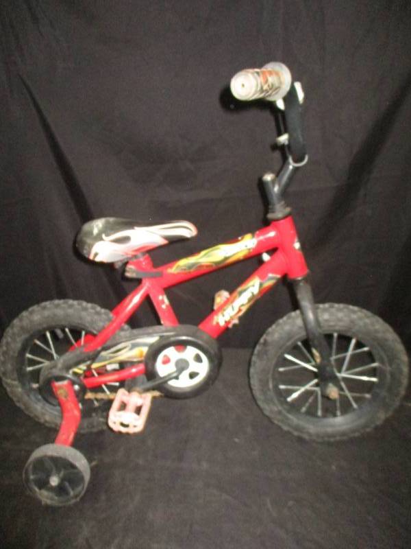 Huffys Rock It Kids Starter Bike with Training Wheels