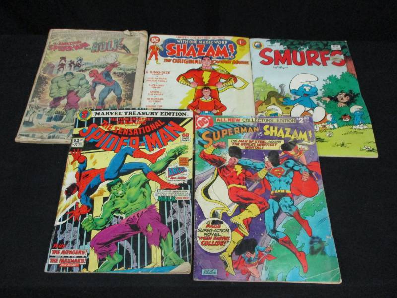 LARGE 10x 12 Comic Books in nice Condition except one without front cover