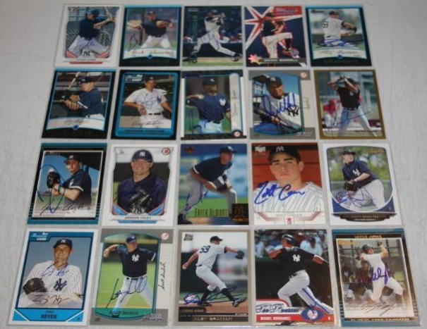 lot 17 image: New York Yankees 20 Card Lot In Person Auto