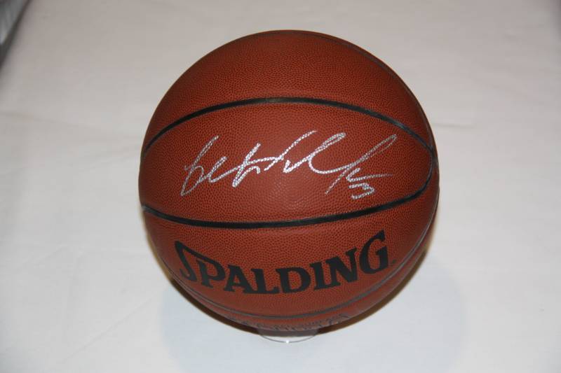 lot 36 image: Ben Wallace Detroit Pistons Basketball Auto
