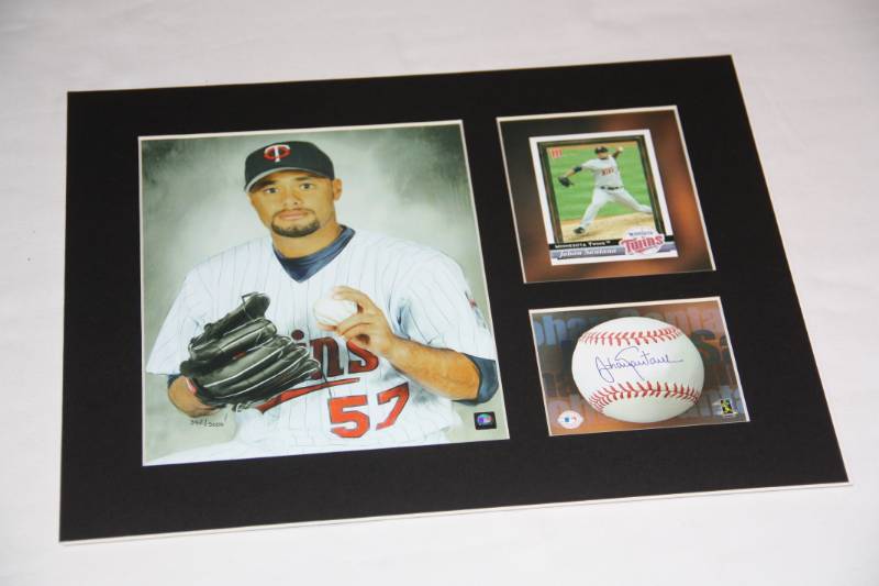 lot 74 image: Johan Santana Limited Edition Toon Art Matted Print