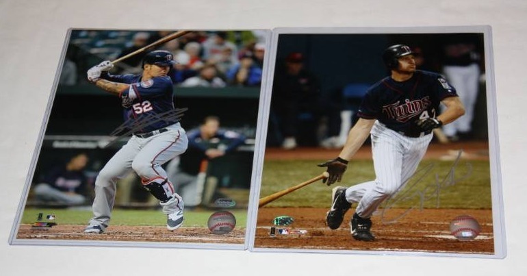 lot 75 image: Byung Ho Park and Corey Koskie 8x10 Photo Auto Lot