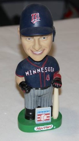 lot 97 image: Minnesota Twins Paul Molitor Bobblehead SGA