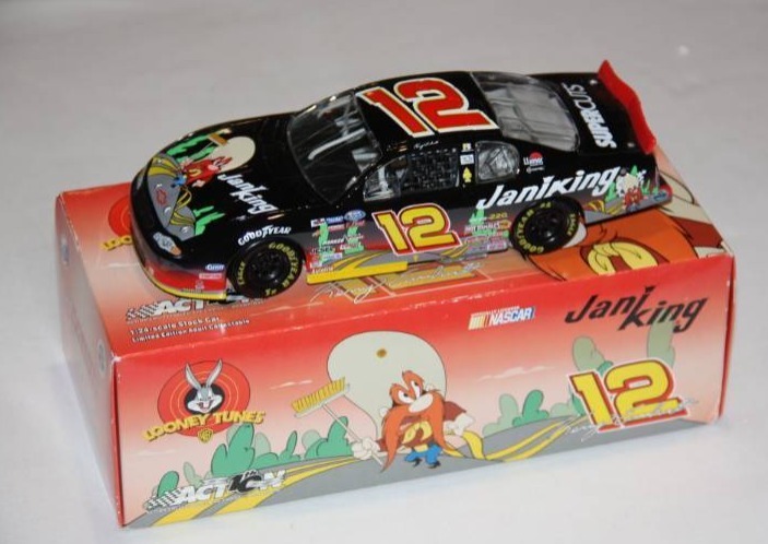lot 153 image: Kenny Earnhardt Action Racings Looney Tunes 124 Car