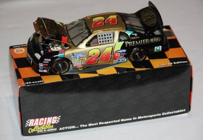 lot 154 image: Jeff Gordon Action Racing 124 Car 1997 Monte Carlo 15000