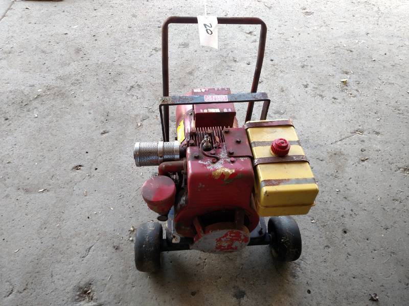 lot 20 image: Kato Light Gas Generator, Model 2HA...
