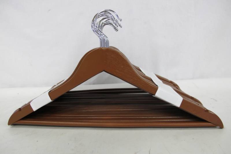 lot 102 image: 20 Wooden Hangers - NEW