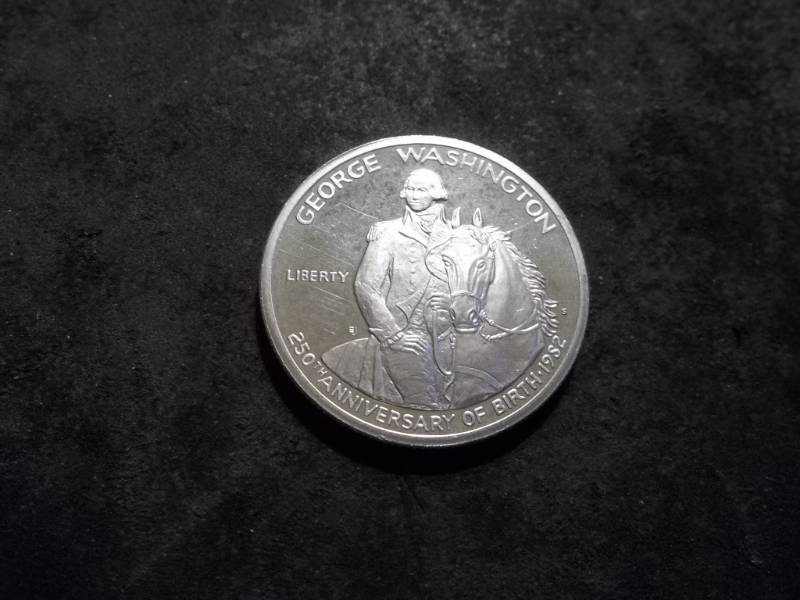lot 64 image: George Washington 250th Birthday Commemorative Silver Proof Half Dollar