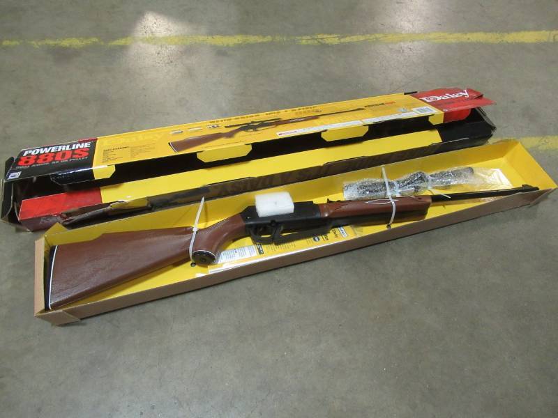 lot 150 image: Daisy Outdoor Products Powerline 880S Rifle with Scope (Dark BrownBlack, 37.6 Inch). NEW IN BOX