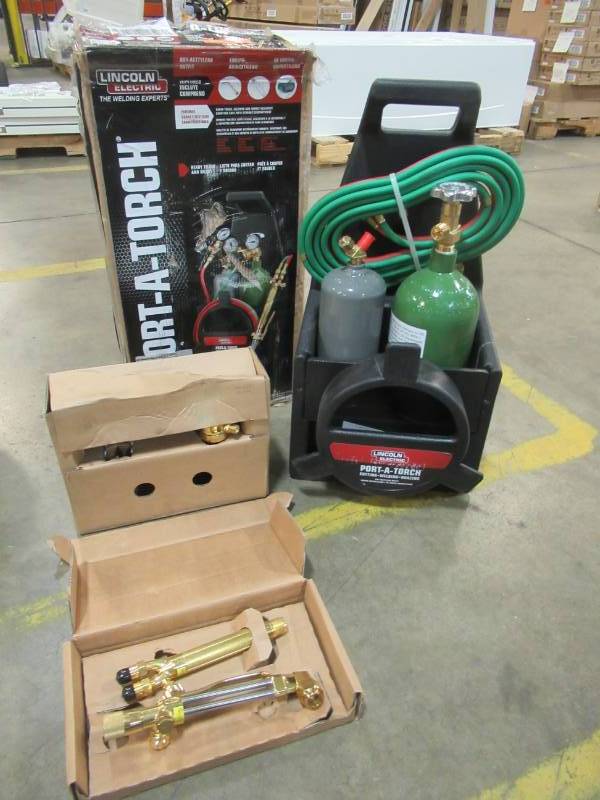 lot 65 image: Lincoln Electric Port-A-Torch Kit, KH990 - New in Box. - Missing Goggles and Cutting Tip.
