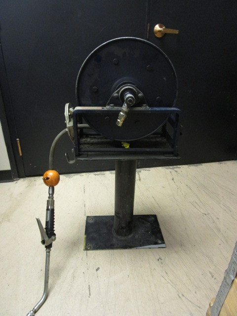 lot 113 image: HANNAY REELS SPRING REWIND REEL