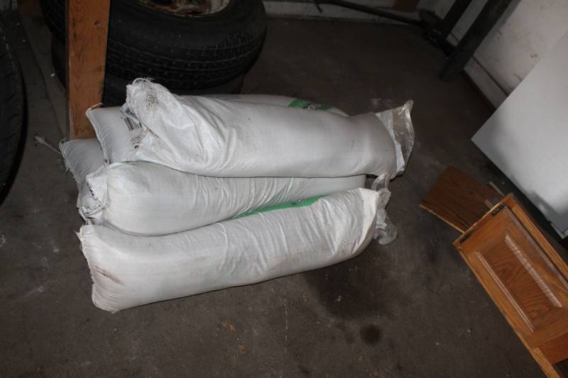 lot 178 image: Menards 70lbs. Sand Bags