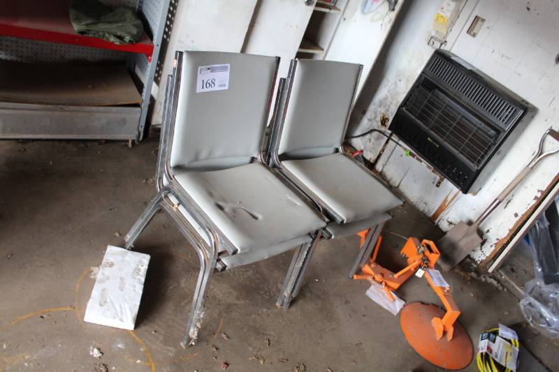lot 168 image: Lot of (4) Padded Office Chairs