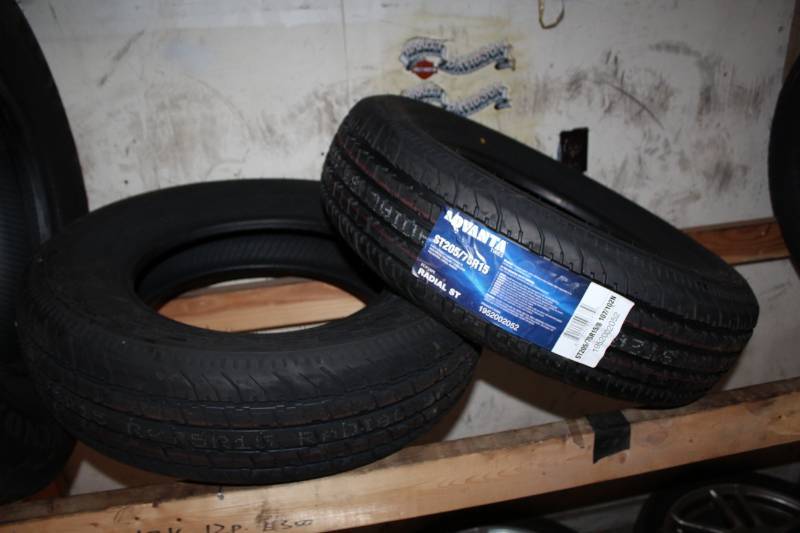 lot 19 image: Lot of (2) Advanta ST20575R15 Trailer Radial ST Tires
