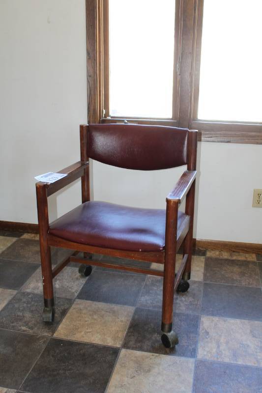 lot 123 image: Rolling Padded Wood Office Arm Chair