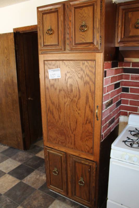lot 127 image: Wood Kitchen Cabinet