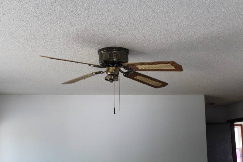 lot 124 image: Lot of (2) Shell Electric Mfg. Ceiling Fan Light Fixture