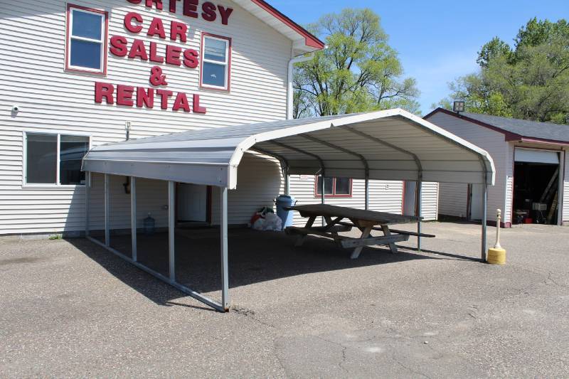 lot 2 image: Aluminum Outdoor Canopy Shed