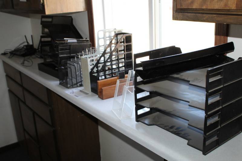 lot 76 image: Office Desk Organizers