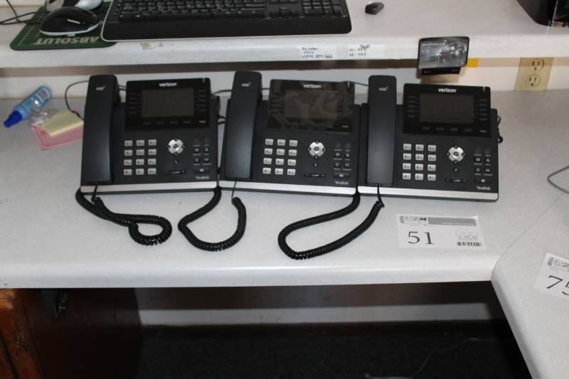 lot 51 image: Lot of (3) Verizon Office Telephone Sets