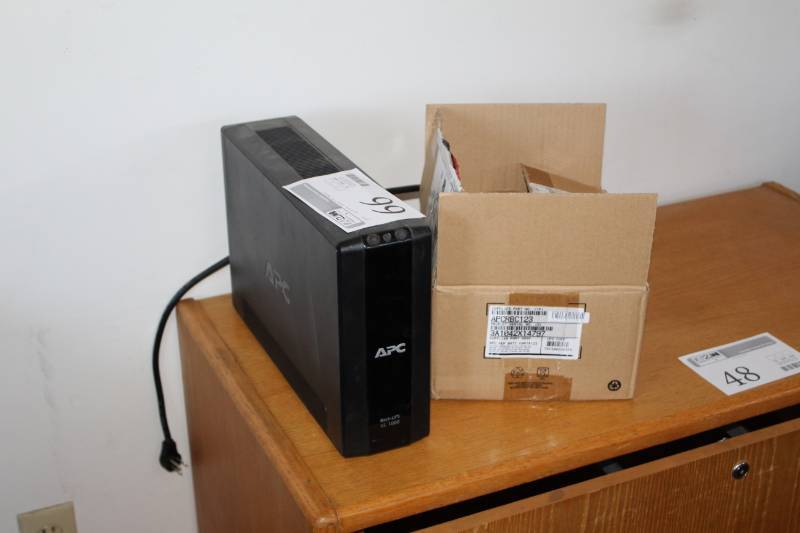 lot 66 image: APC Back-UPS XS1000 with Extra Replacement Battery