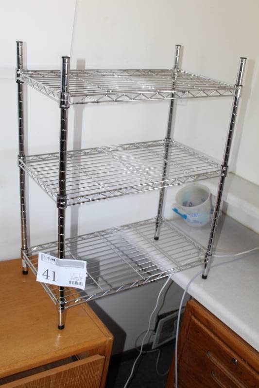 lot 41 image: Wire Rack Shelving Unit with 3-Adjustable Shelves