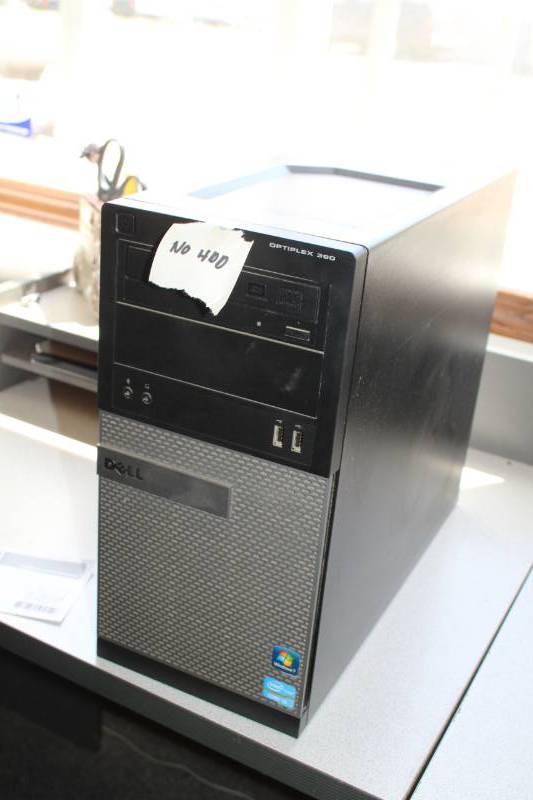 lot 60 image: Dell Optiplex 390 Desktop Computer