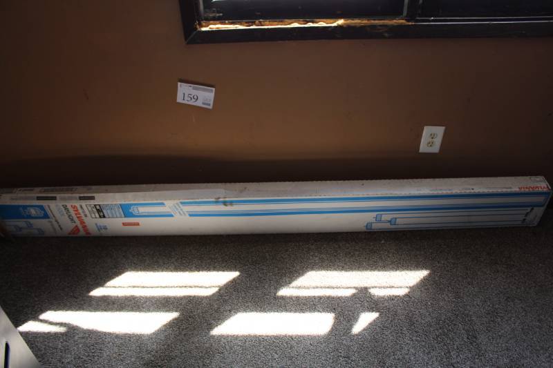 lot 159 image: Lot of (5) Lights