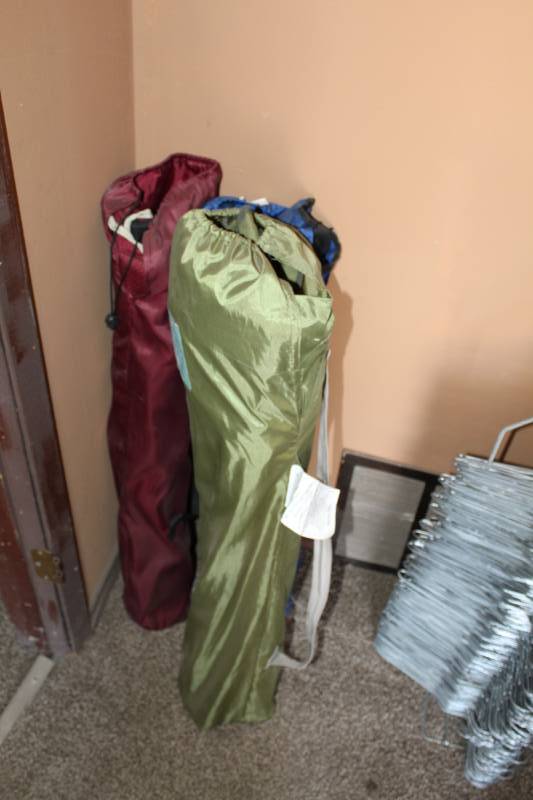 lot 139 image: Lot of (3) Folding Lawn Chairs with Carry Bags