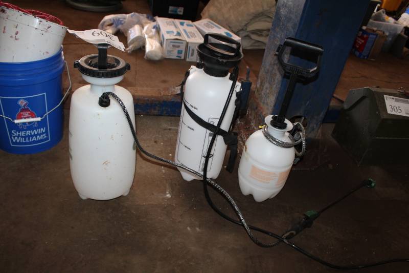 lot 309 image: Lot of (3) Plastic Pressure Sprayers
