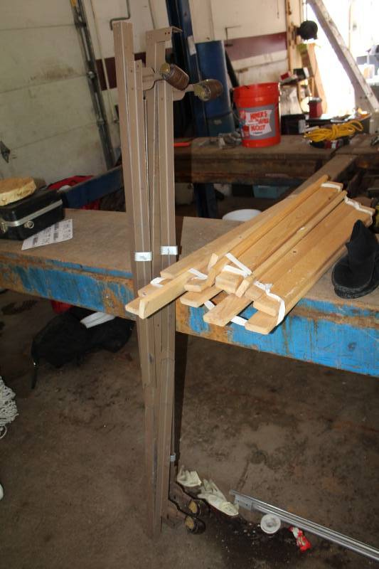 lot 341 image: Metal Bed Frame with Wood Slats