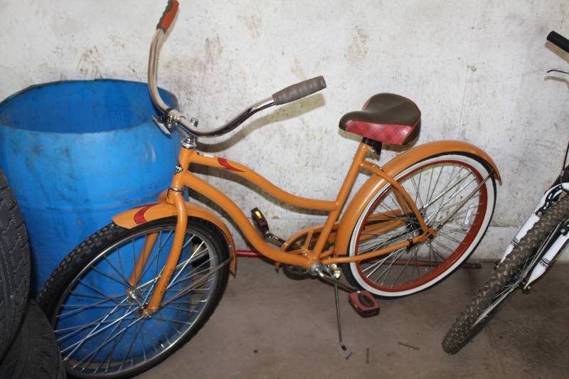 lot 354 image: Huffy Good Vibrations Womens Road Bike