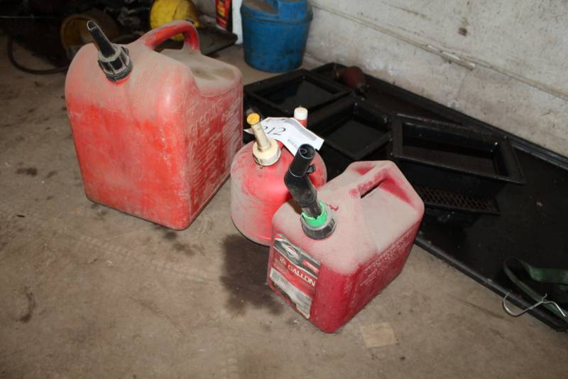 lot 212 image: Plastic Gas Cans