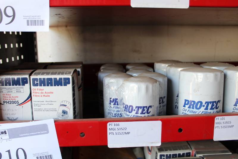 lot 210 image: Oil Filters