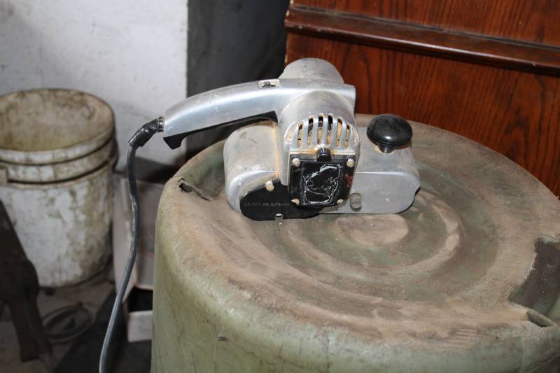 lot 386 image: Belt Sander