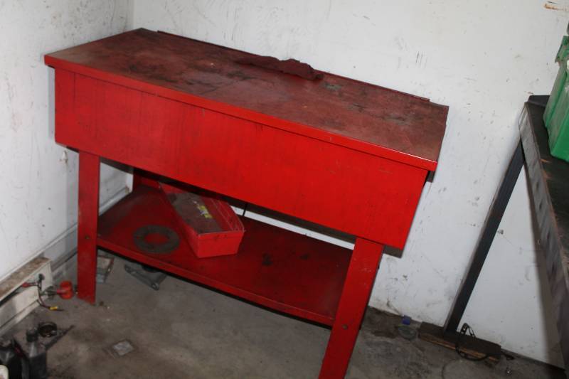 lot 7 image: Parts Washer Cabinet