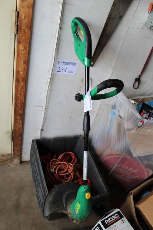 lot 235 image: Weedeater 13in. Twist Edge Line Trimmer