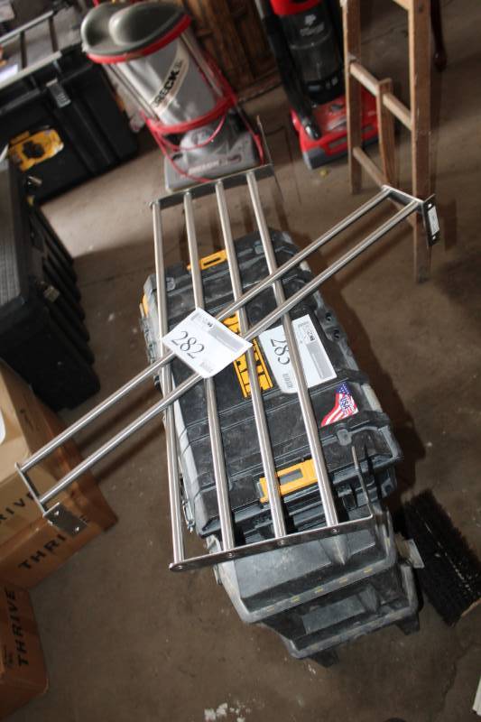 lot 282 image: Lot of (2) Towel Racks